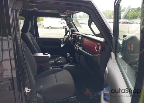 2021 Jeep Wrangler Unlimited Rubicon 4X4 z USA, uszkodzony, nr VIN 1C4HJXFG7MW744419